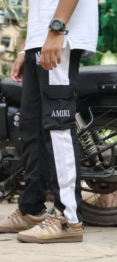  Cargo-style track pant [Black-white]