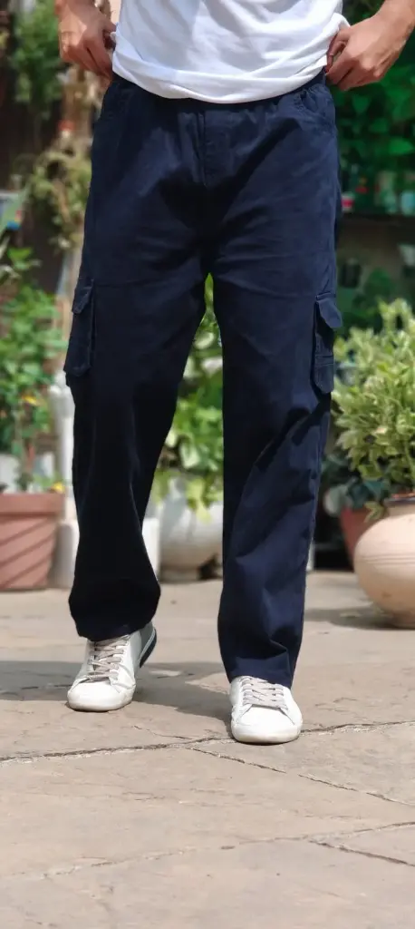 Dark blue loose fit cargo pant