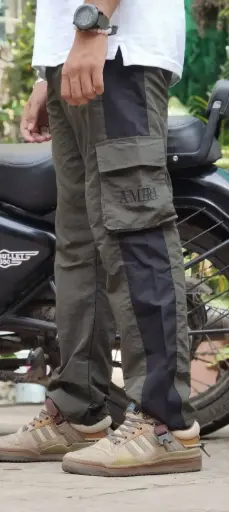 Cargo-style track pant [Dark Olive-black]